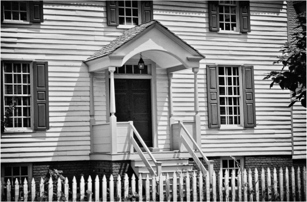 Williamsburg - Colonial Home Doorway