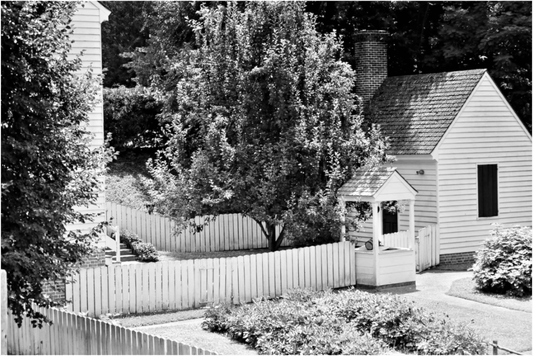 Williamsburg - Colonial Home Outbuildings
